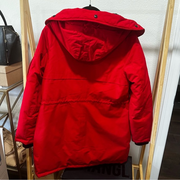 PERFECT RED puffer ski snow coat BCBG Max Azria - Picture 9 of 9